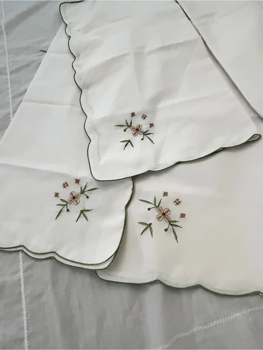 N/A elegant white